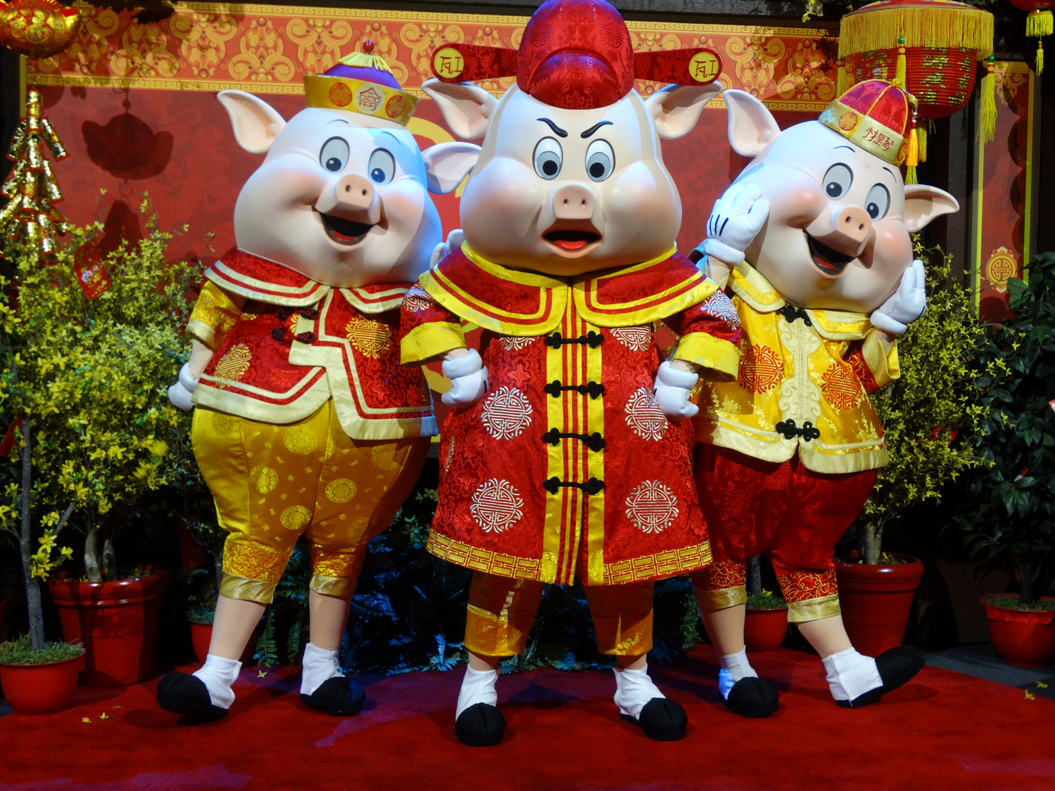 Art-A-Baloo Crew: Chinese New Year Dragons: A Lesson in Line and Color