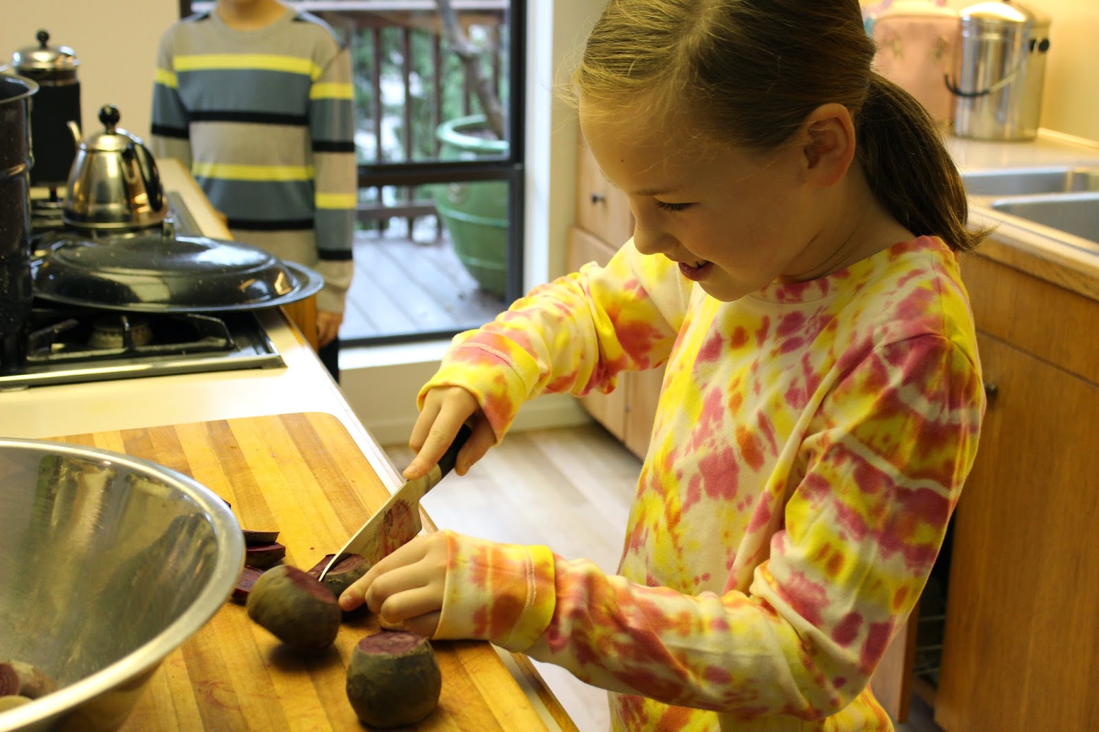 Schoolhouse Quilt Yellow Beets vs. Red Beets