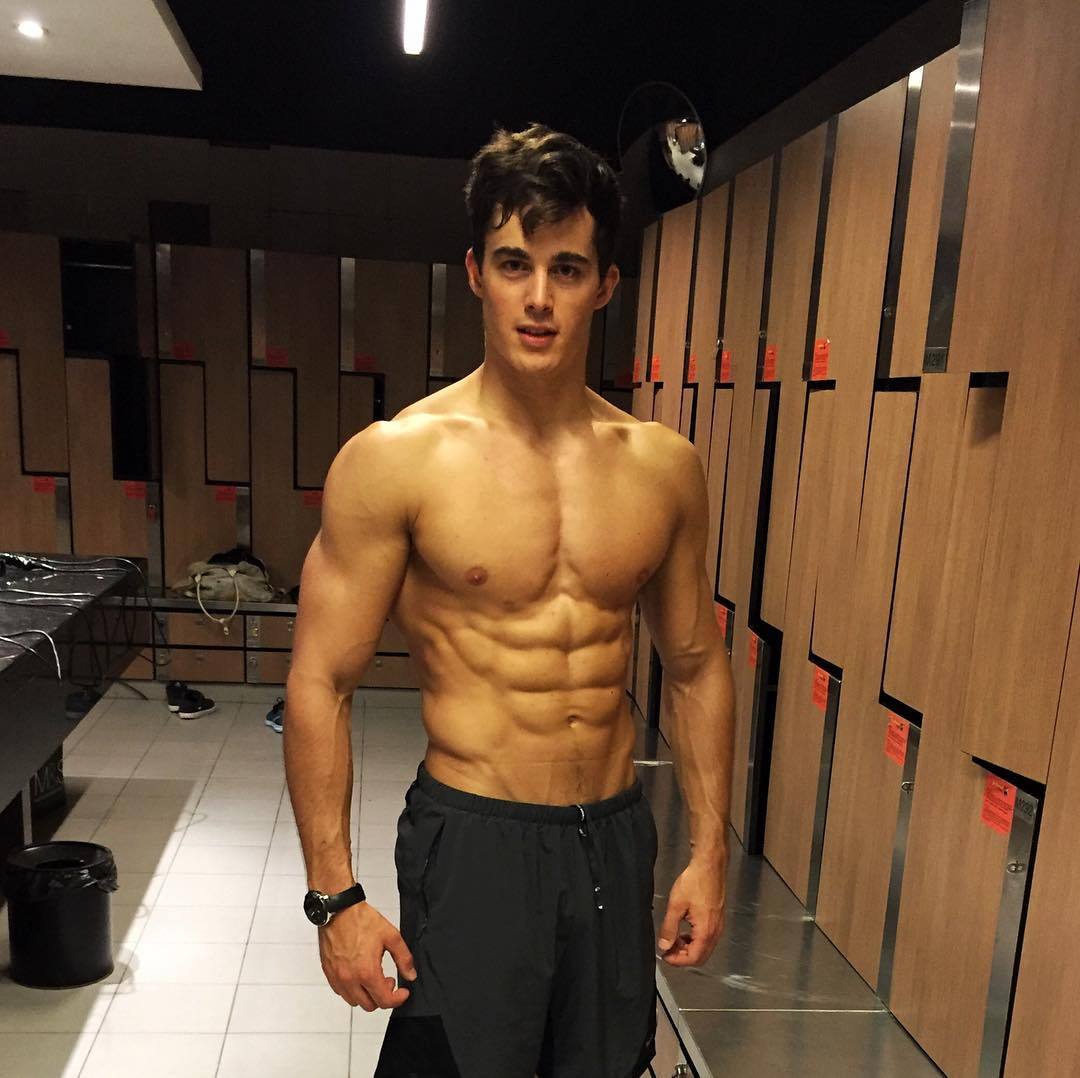 fit-shirtless-muscular-locker-room-hunk-pietro-boselli-ripped-abs