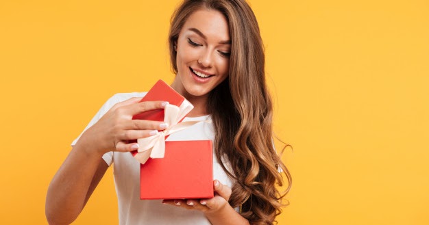 Sevgiliye hediye arayanların uğrak yeri sevgilikitabi.com Kız Arkadaşa Doğum Günü Hediyesi | En iyi Hediye Fikirleri