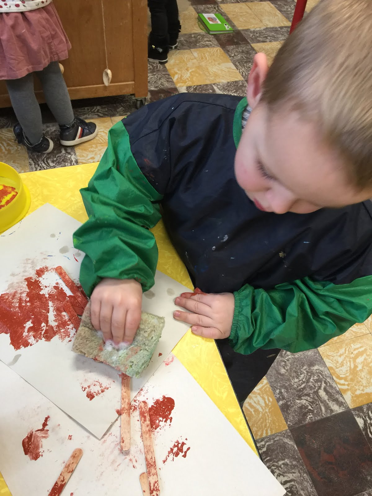 De klas van Nellie - 1ste kleuterklas B - juf Claudine : Een broertje