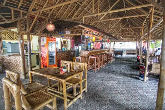 desain warung kopi sederhana dari bambu desain warung kopi dari bambu