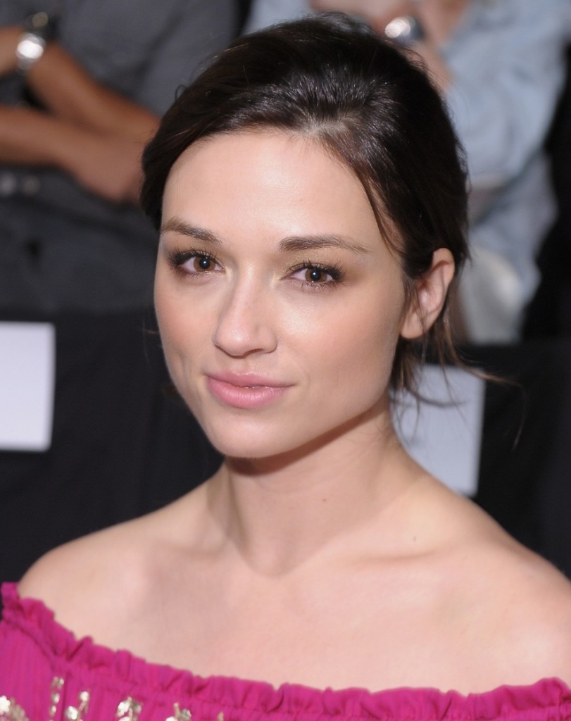 Red Carpet Dresses: Crystal Reed - Naeem Khan Spring 2013 fashion show