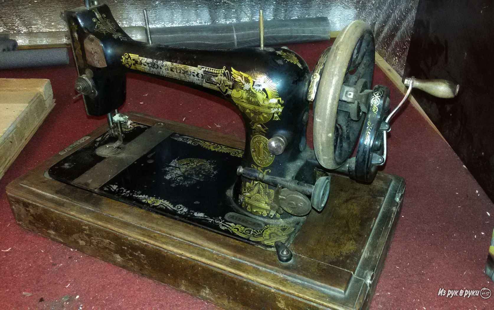 Купить старинную машинку. Швейная машинка Зингер 19 века. Швейная машинка Зингер 12. Швейная машина Зингер 19 век. Швейная машинка Зингер 20 век.