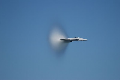 Curious, Funny Photos / Pictures: Jet fighters cross the sound barrier ...
