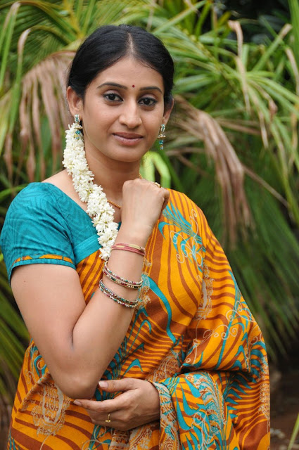 Geetha Nude - meena (actress) - JungleKey.in Image #50