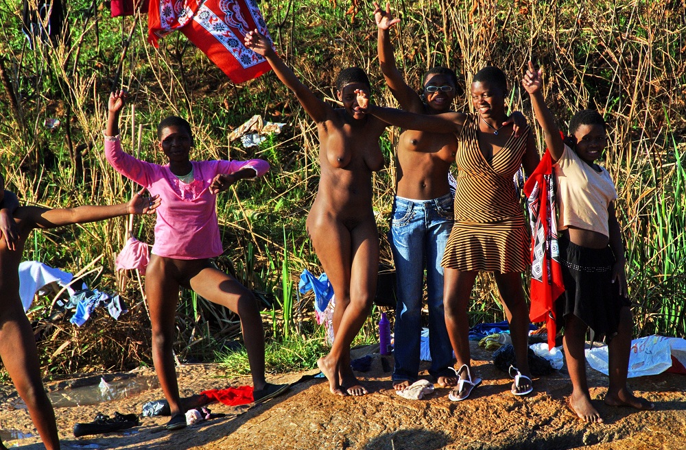 Naked African Dancing 54