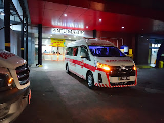 Jasa layanan mobil ambulance 24 jam di Jakarta Tangsel Bekasi Depok Bogor & Ambulance keluar kota