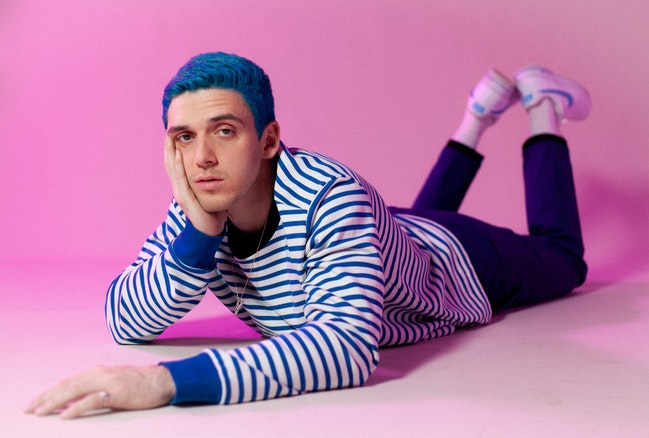 Lirik Lauv – Feelings dan Terjemahan - Arti Lirik Lagu Barat