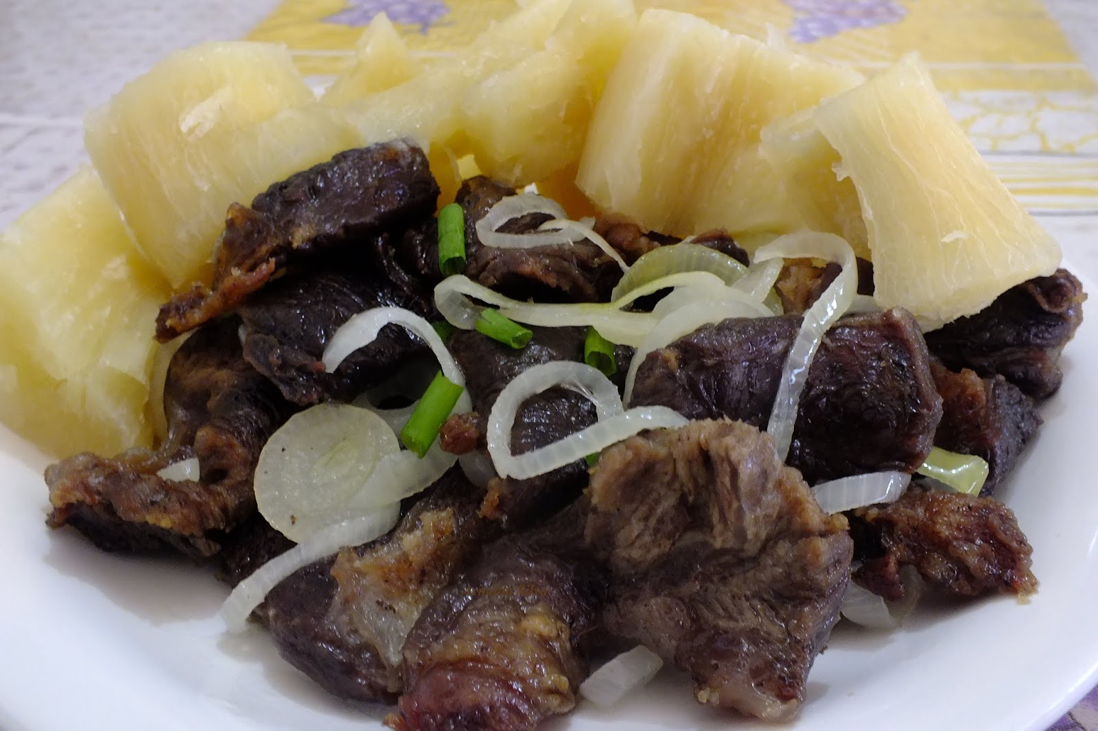 Carne de sol com mandioca ~ Conheça Minas na Cozinha