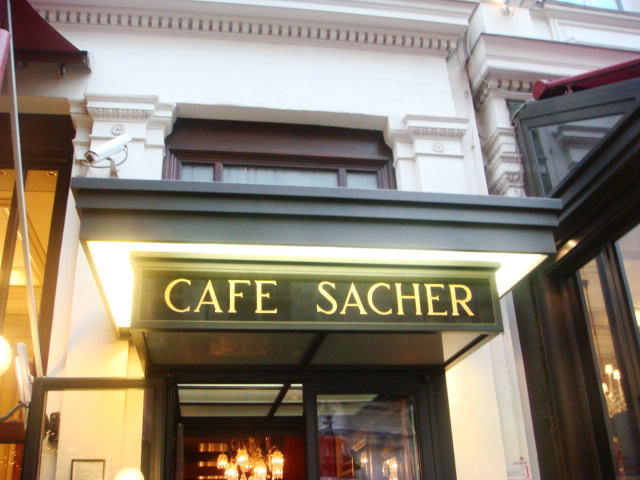 Ladee's Travels: Vienna - Cafe Sacher and the Sacher Torte