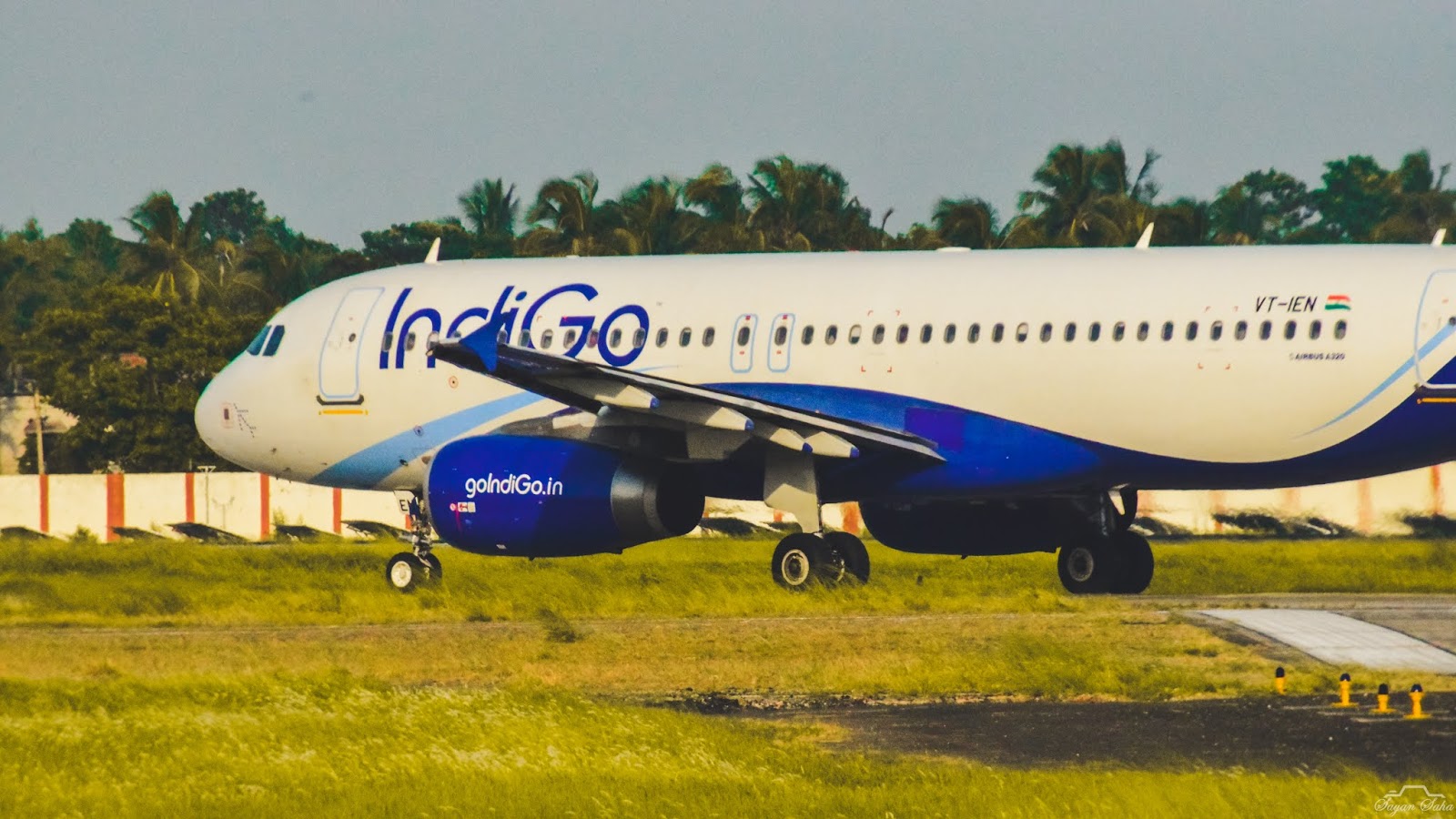 Indigo Airbus A320232 departing from Kolkata TSB