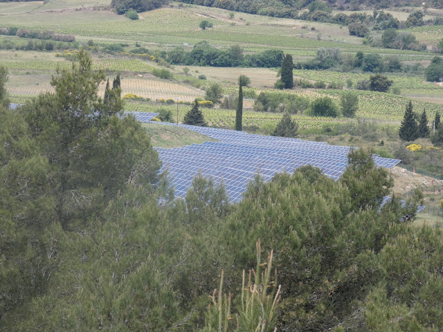 La centrale solaire de Thézan-des-Corbières.