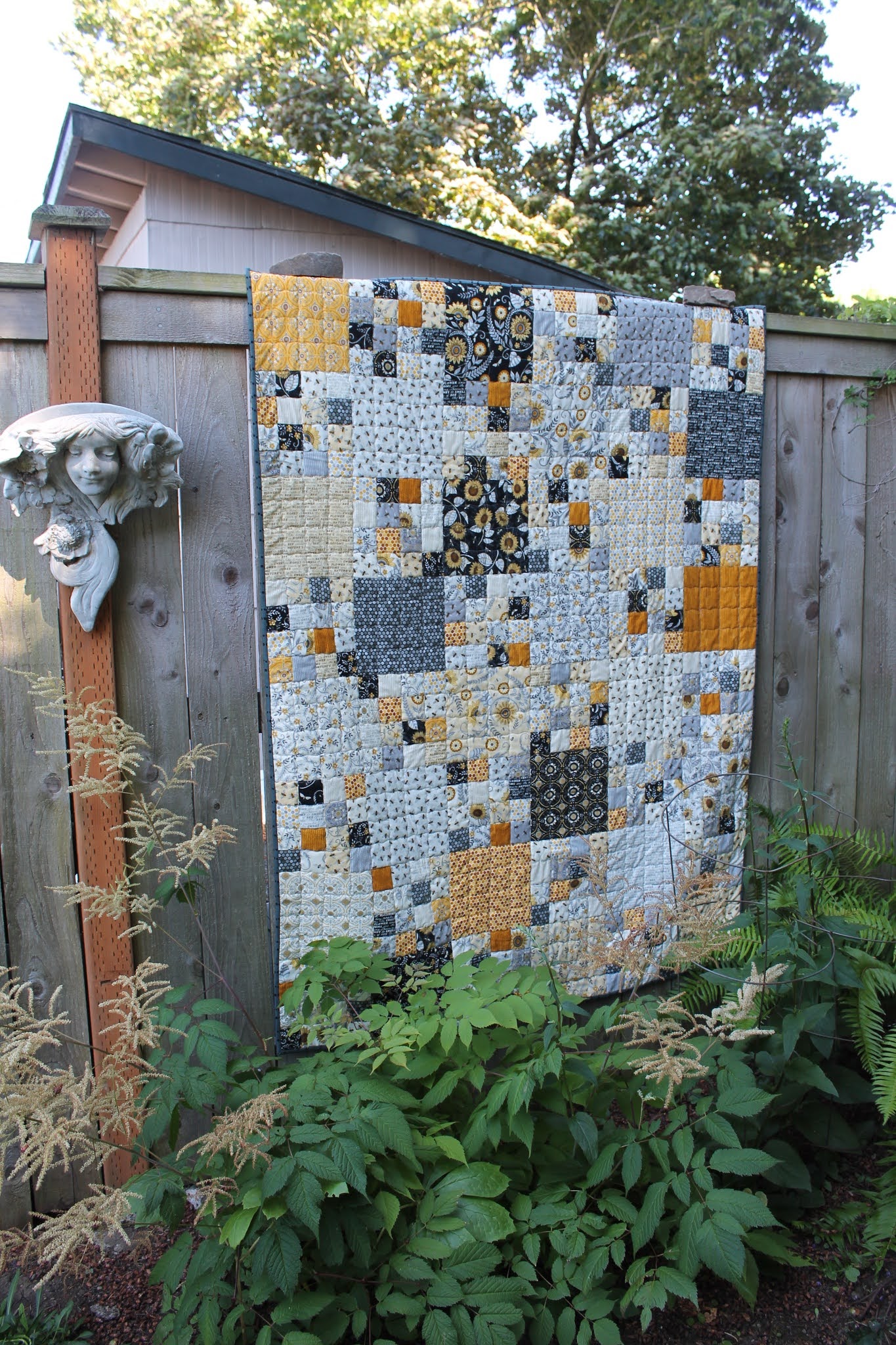 Quilting is more fun than Housework... Mini Cakes Mint Quilt