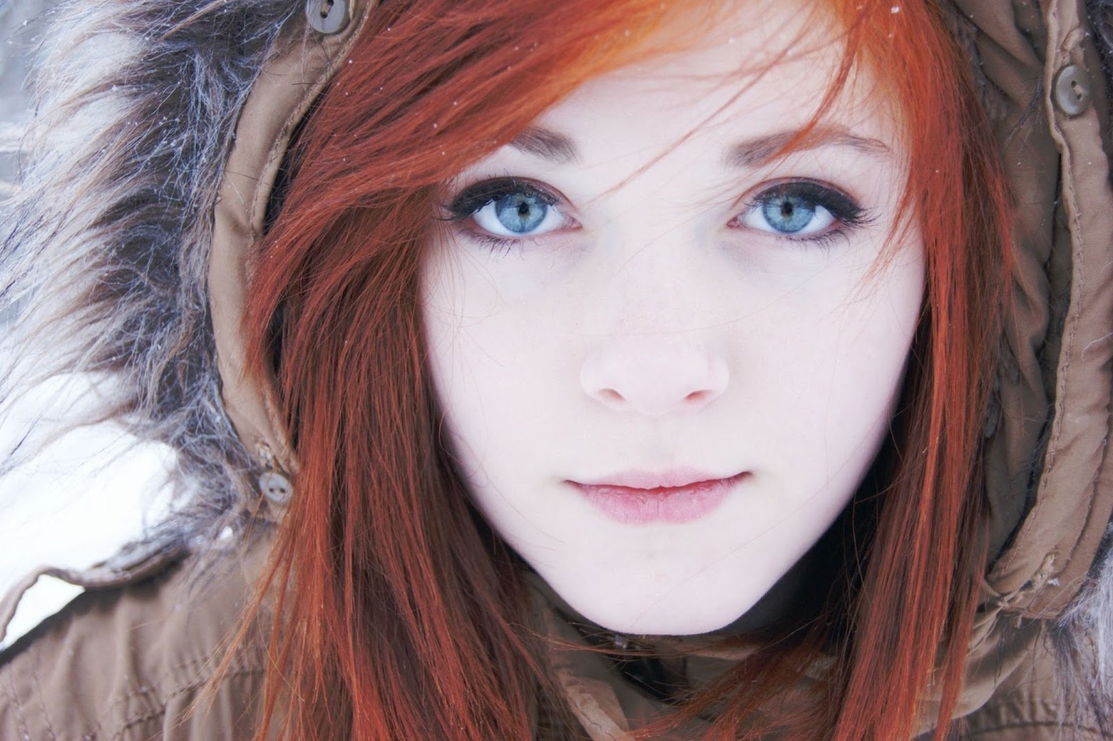 Pretty Girl With Brown Hair And Blue Eyes Wallpapers