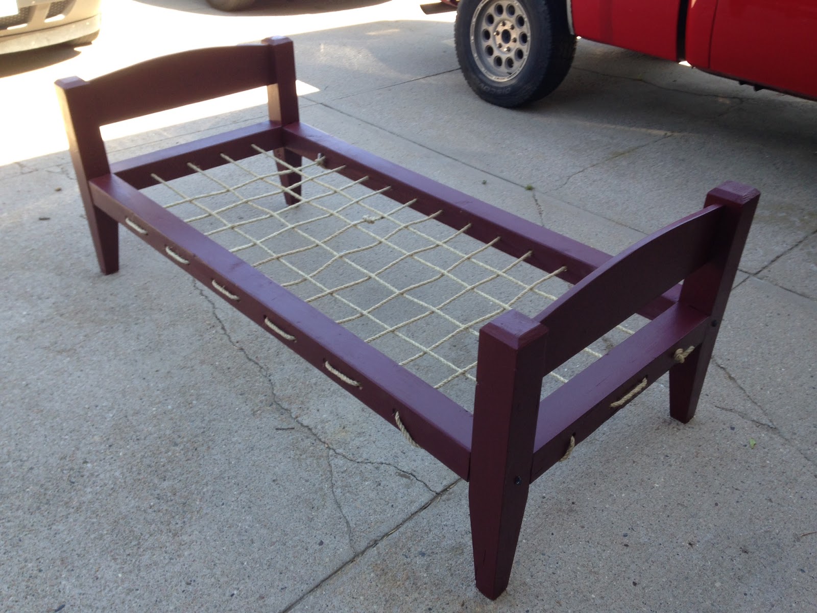 Frontier Carpenter Rope Bed