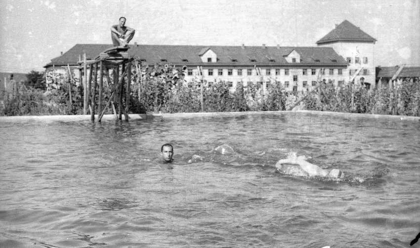 Image result for piscina para prisioneiros auschwitz