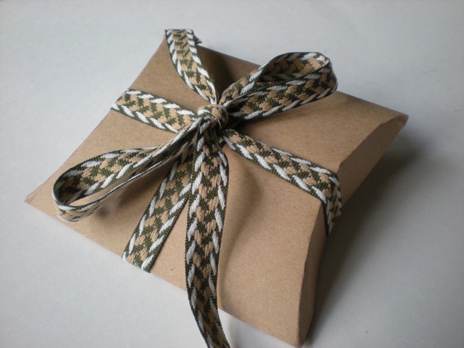 Remembrances: DIY eco-friendly packaging