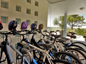 12 bikes available for free use