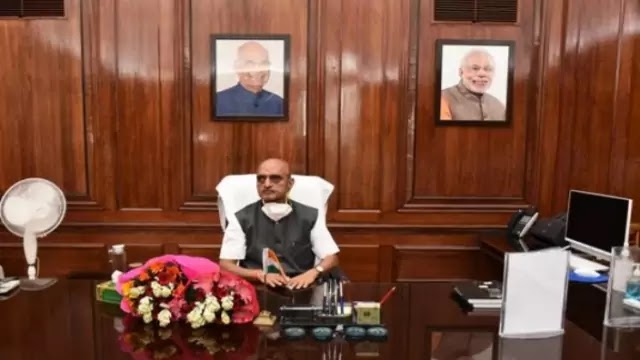 dr-bhagwat-kishanrao-karad-takes-charge-as-minister-of-state-in-the-ministry-of-finance-daily-current-affairs-dose