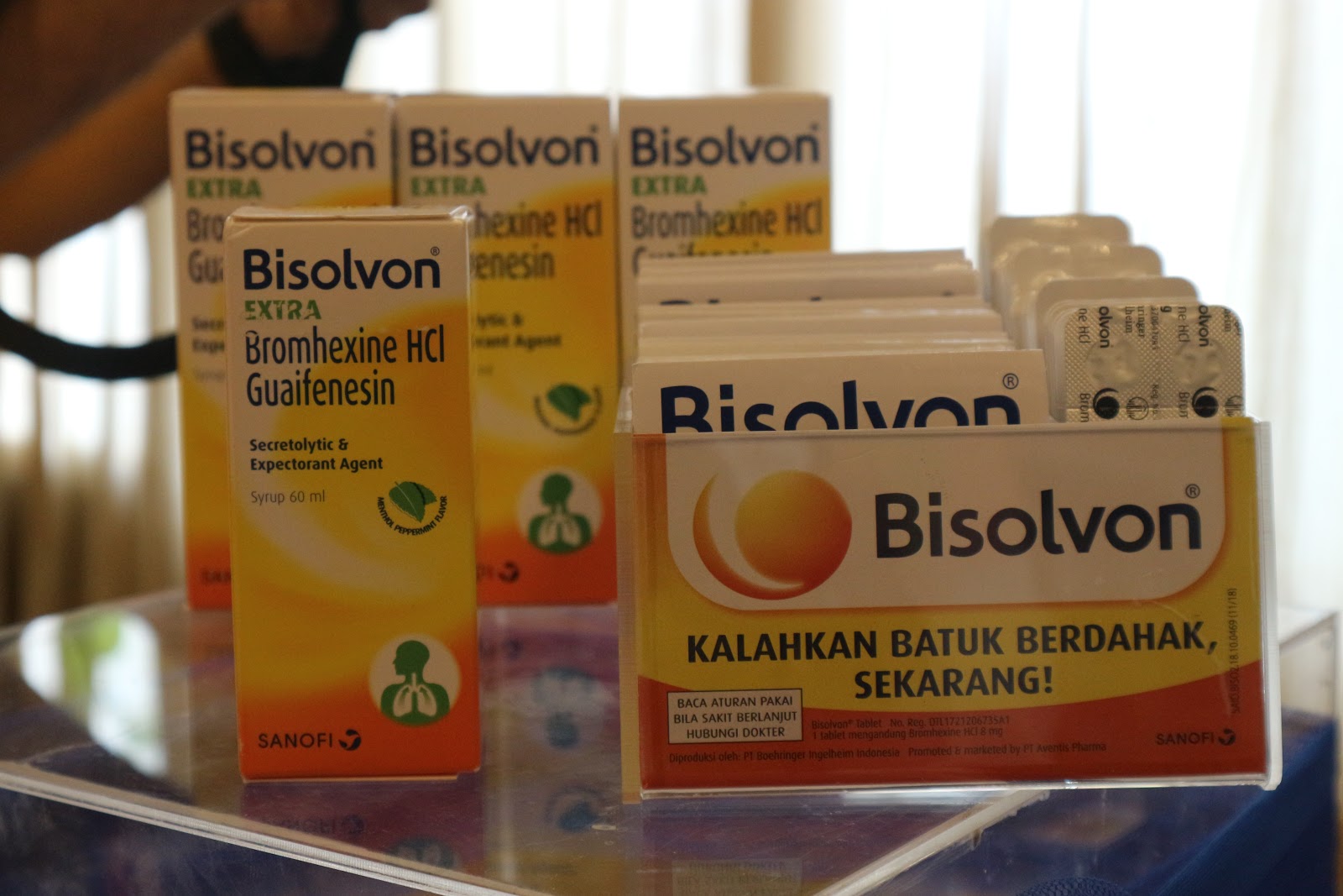 Se puede tomar bisolvon y paracetamol