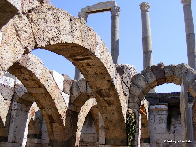 Roman Arches, Izmir's Agora