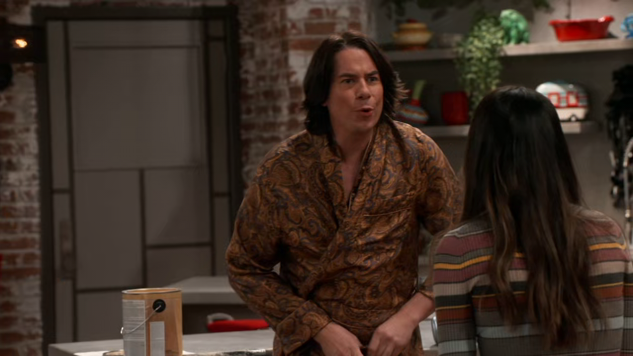 ausCAPS: Jerry Trainor nude in iCarly (2021) 1-01 "iStart Over"