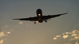 How Pilots Land Their Planes in Powerful Crosswinds