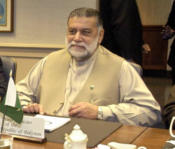 Former Prime Minister Mir Zafarullah Khan Jamali has died of a heart attack.