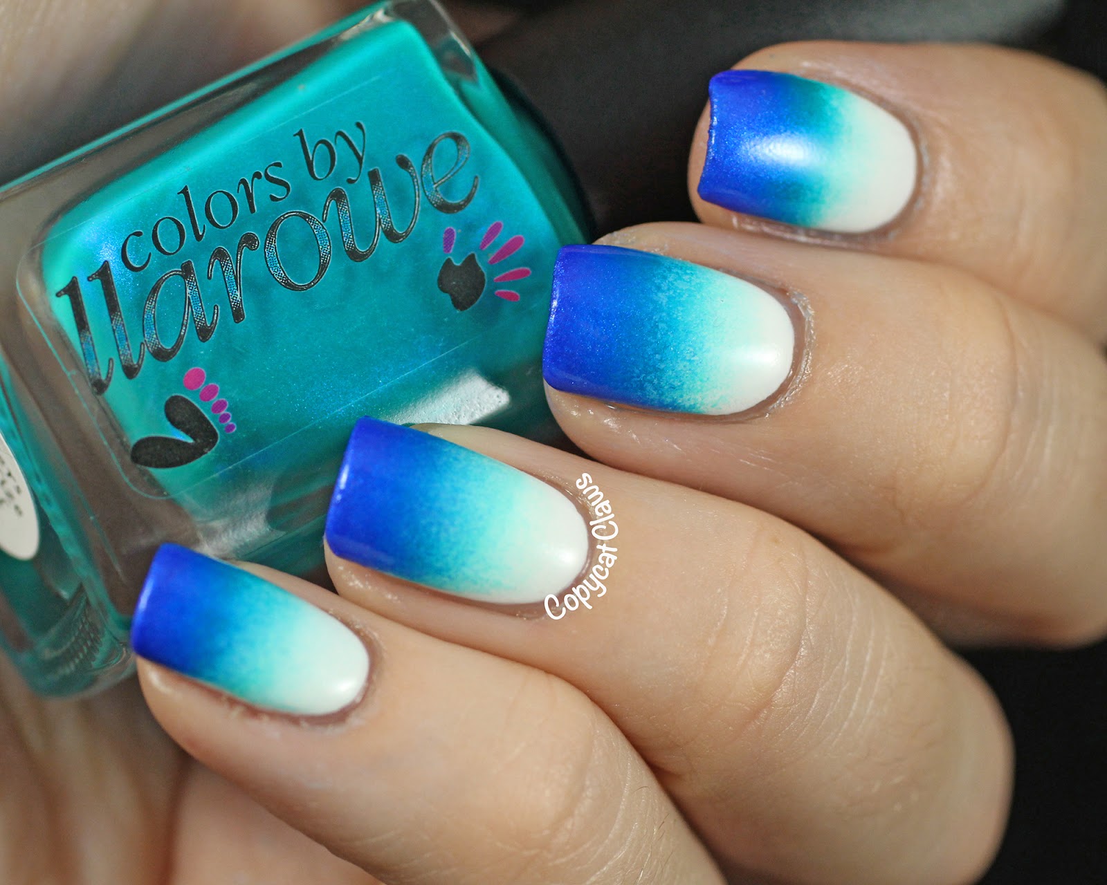 Copycat Claws: Beachy Blue-White Gradient Nails