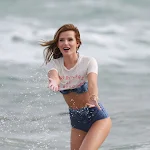 Bella Thorne · Swimsuit in Malibu # Foto 89