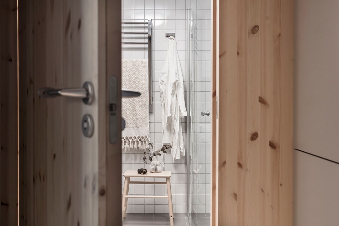 GRIS FONCÉ ET BOIS CLAIR