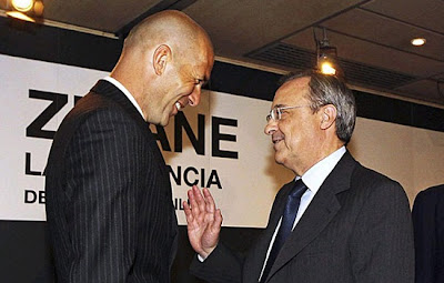 Zidane talks with Florentino Perez