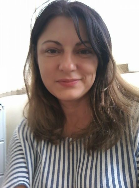 Policewoman kills parents and her two brothers and commits suicide in Kosovo Policewoman kills parents and her two brothers and commits suicide in Kosovo