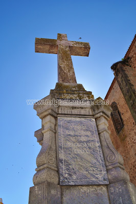 Cruz Caídos Almendral