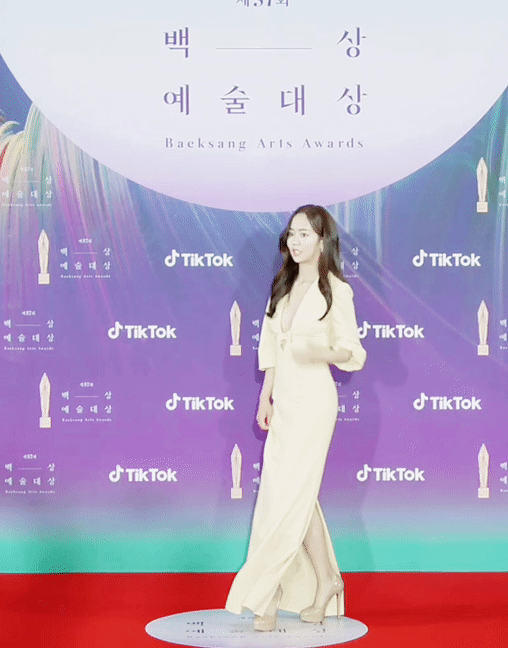백상예술대상 김소현 드레스 - 짤티비