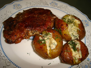 Friptura la tava cu cartofi si sos de mustar / Steak in pan with potatoes and mustard sauce