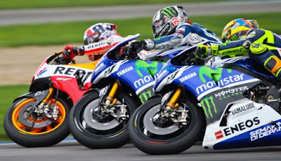 Pertarungan Marquez, Rossi, dan Lorenzo Pertarungan Marquez, Rossi, dan Lorenzo