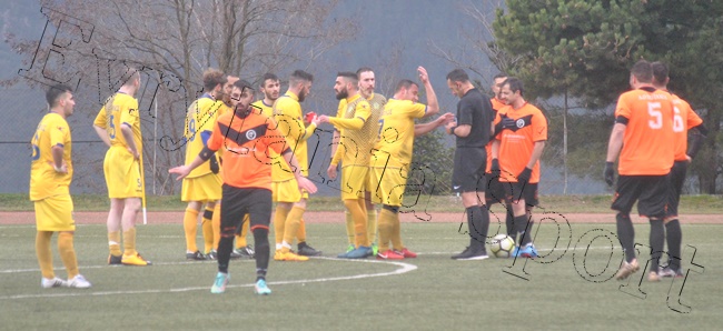 kokkinimponia 4 | Lamianow.gr