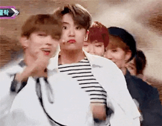 내기준 웃을때 눈웃음이 귀여운 남돌 | 인스티즈