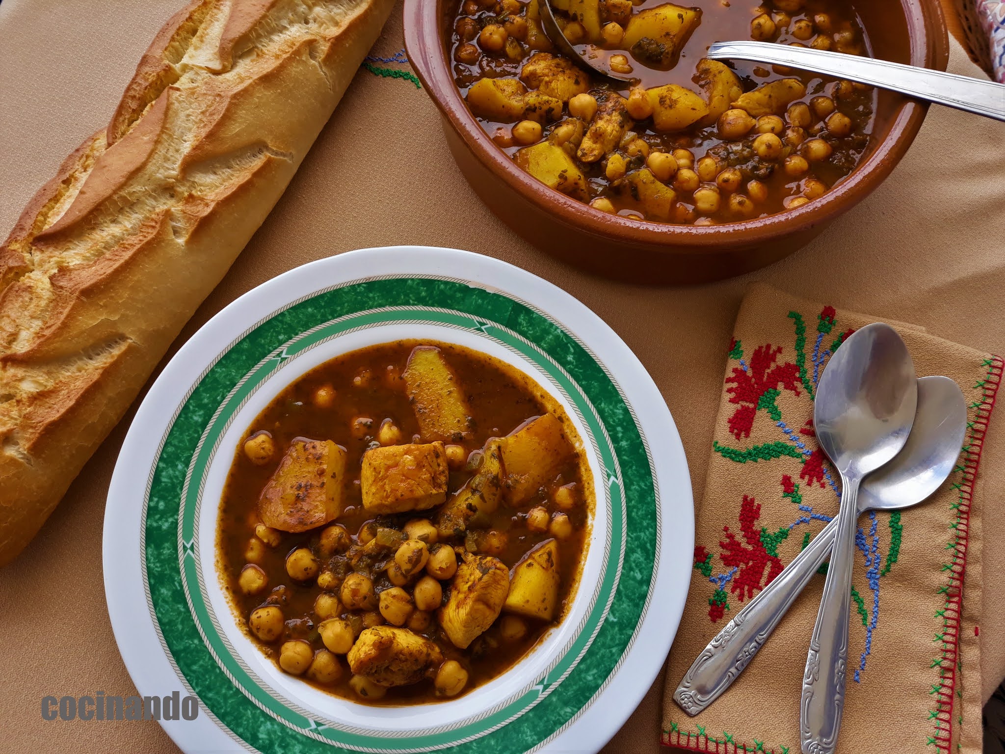 COCINANDO CON TOÑI Potaje de garbanzos con espinacas y pollo