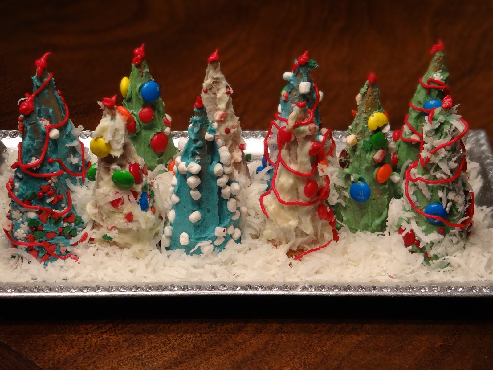 Busy Hands Blessed Hearts Christmas Tree Waffle Cones!