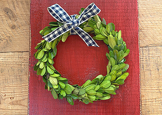 How to Make an Easy NOEL Sign with a Wreath