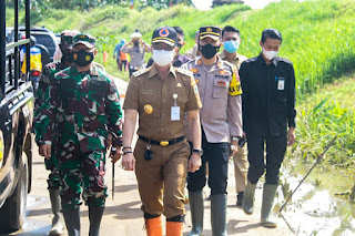 Plt Bupati Kudus, Tinjau Perbaikan Tanggul Darurat di Kali Gelis Kudus 1 IMG 20210104 WA0367