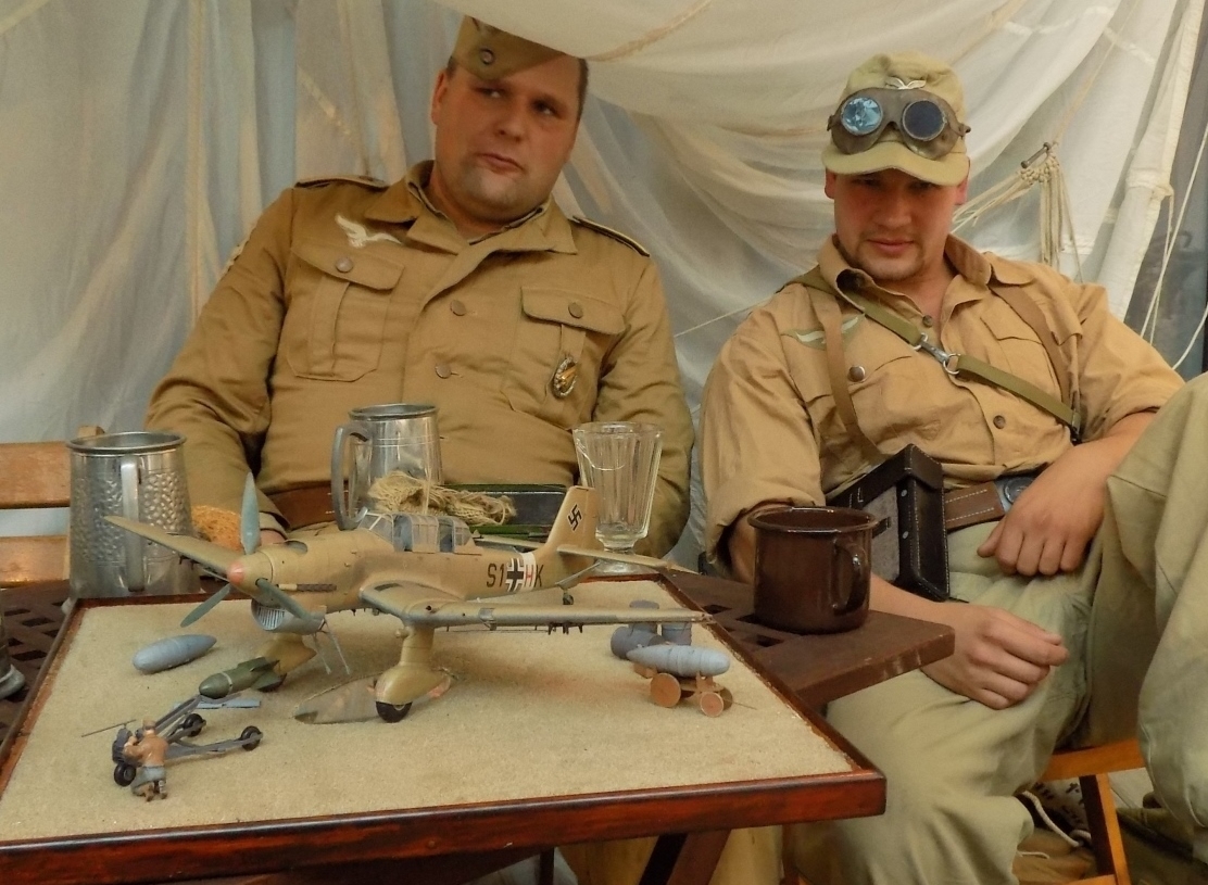 Samoloty z kartonu: Galeria - Junkers Ju-87 R2 Stuka - KW CM 3-4-5/2009