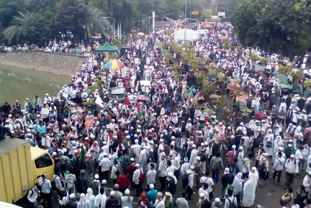 Demi Menjaga Persatuan, 6 Ormas Pemuda Tidak Ikut Demo 4 November Demi Menjaga Persatuan, 6 Ormas Pemuda Tidak Ikut Demo 4 November