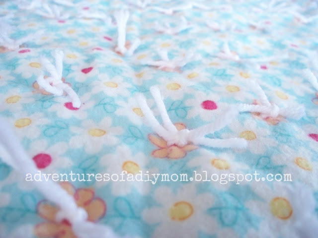 Sewing tutorial: Yarn tied blanket