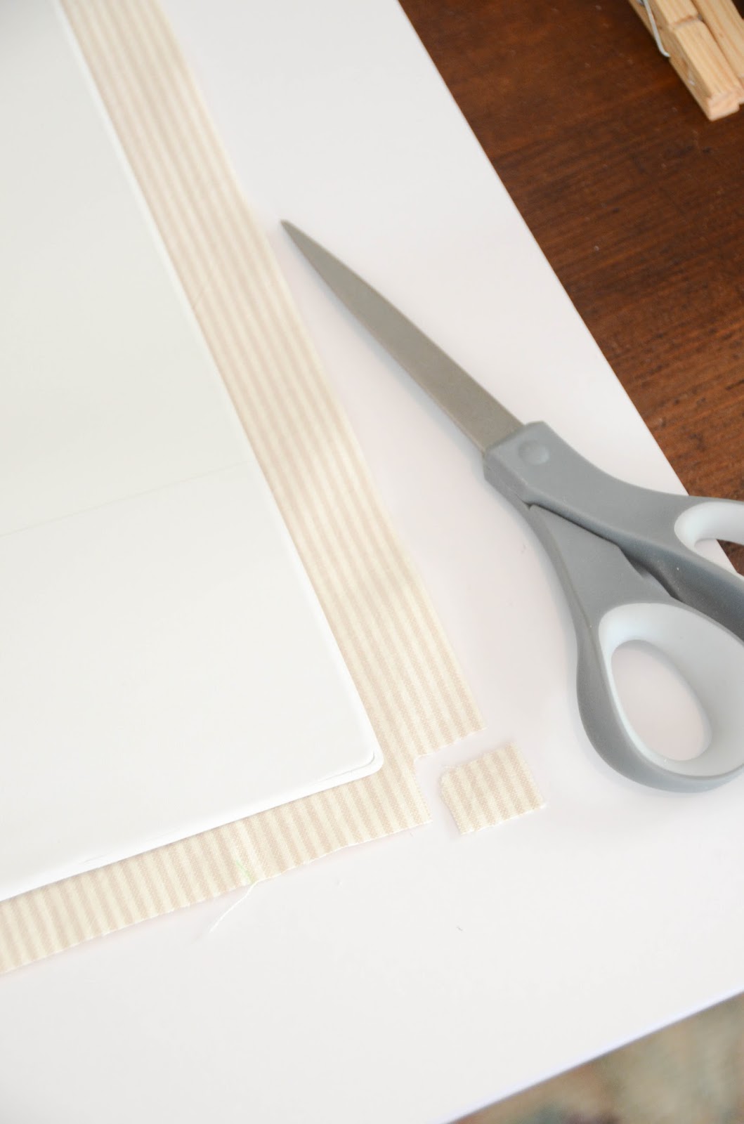 IRON & TWINE: Fabric Covered Binder Tutorial