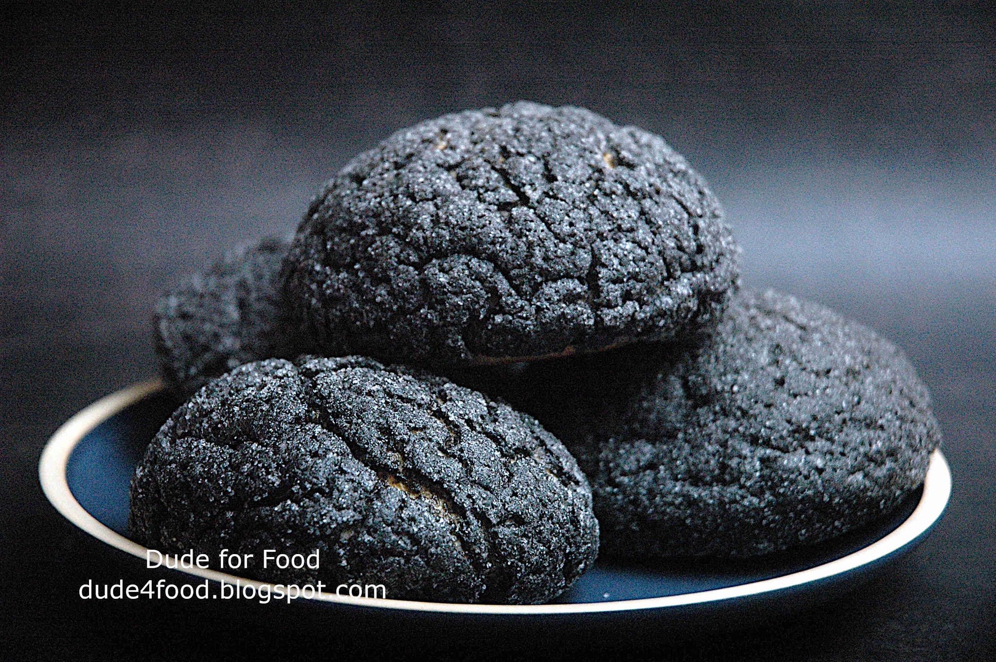 DUDE FOR FOOD: Paint it Black: Kumori Japanese Bakery & Cafe and BLK