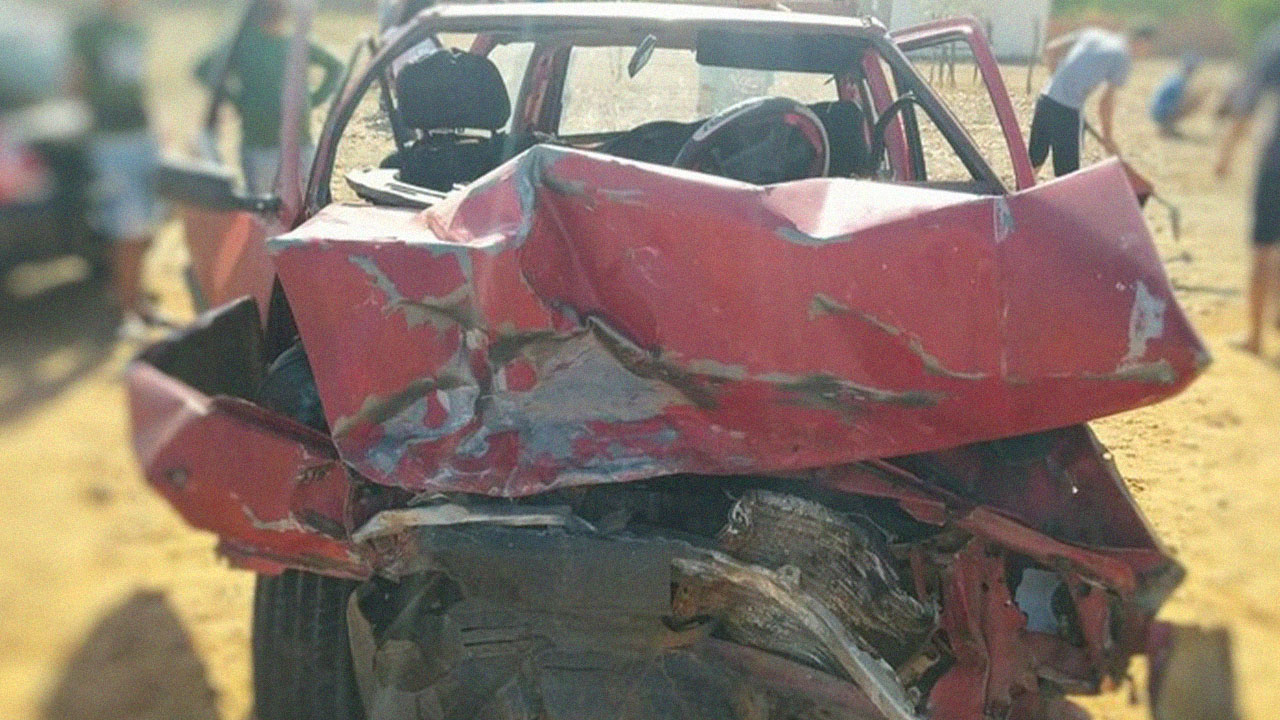 Colisão em Petrolina deixa cinco pessoas da mesma família em estado grave